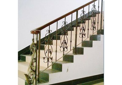 大辛庄铁艺楼梯安装工程案例